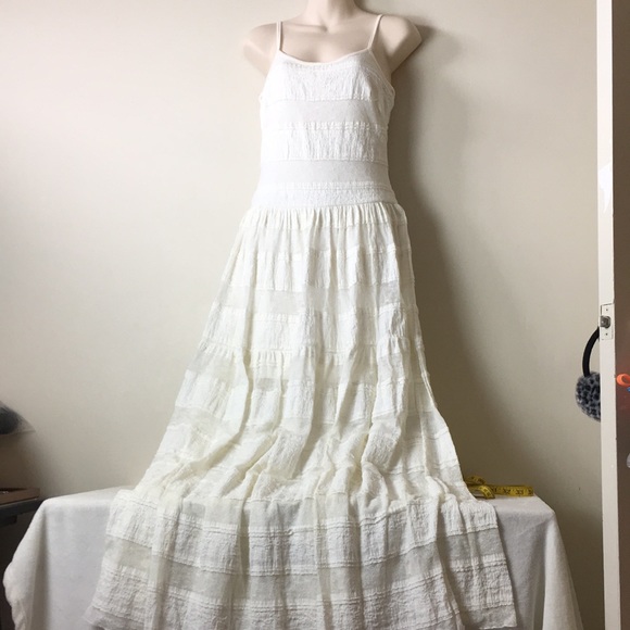 💖BEBE sleeveless cute maxi white dress